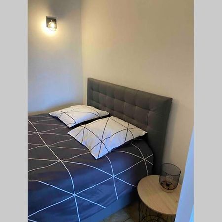 Appartement Chaleureux Au Coeur D Un Village Classe Villebois-Lavalette Buitenkant foto