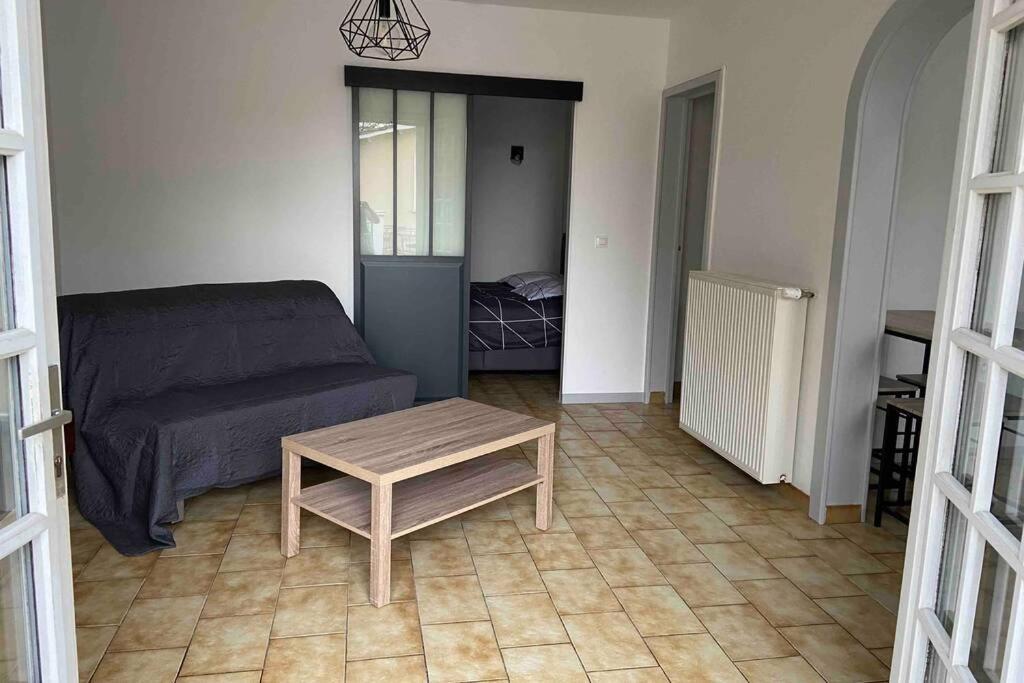 Appartement Chaleureux Au Coeur D Un Village Classe Villebois-Lavalette Buitenkant foto